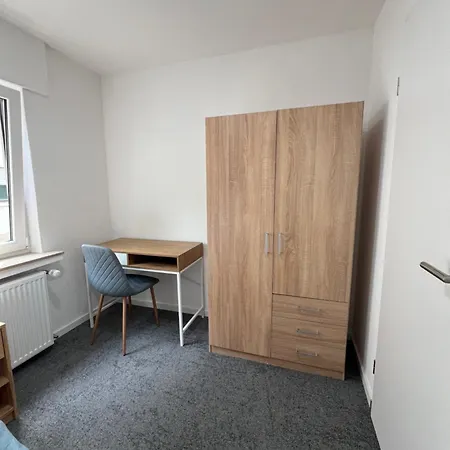 Private Monteurzimmer In Gemeinschaftswohnung Nahe Koeln *